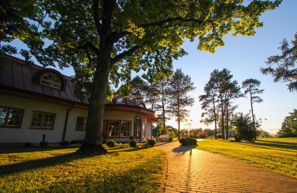 Saka Manor Exterior foto